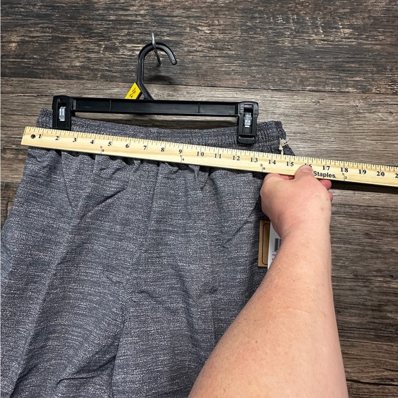 Vast Life Men's Athletic Shorts in Gray - Picture 5 of 10